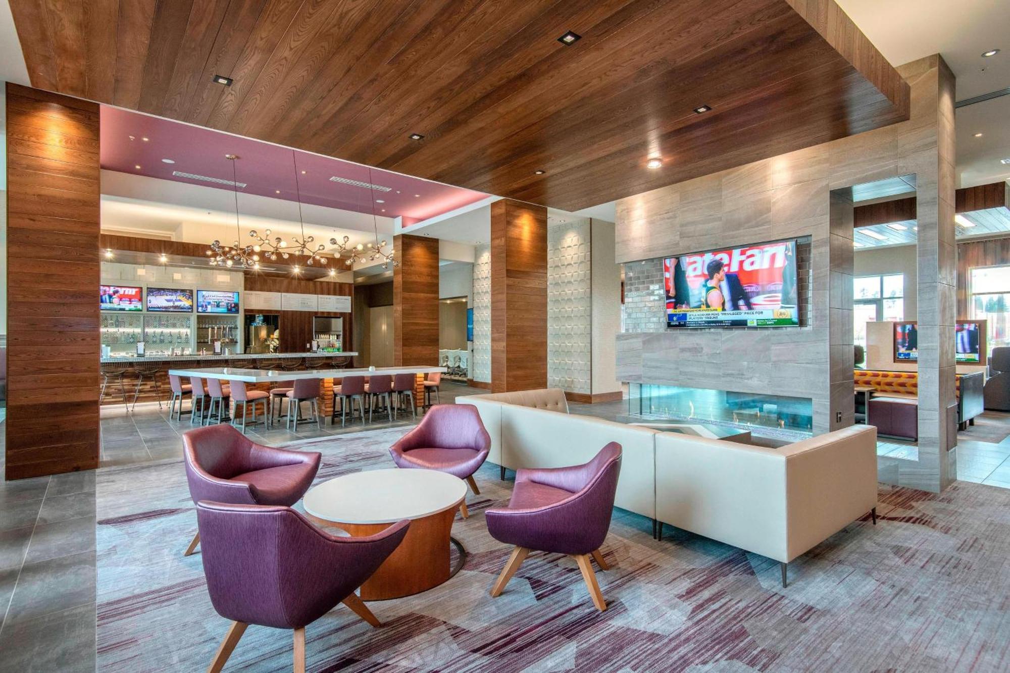 Courtyard By Marriott Raleigh Cary/Parkside Town Commons Hotell Exteriör bild