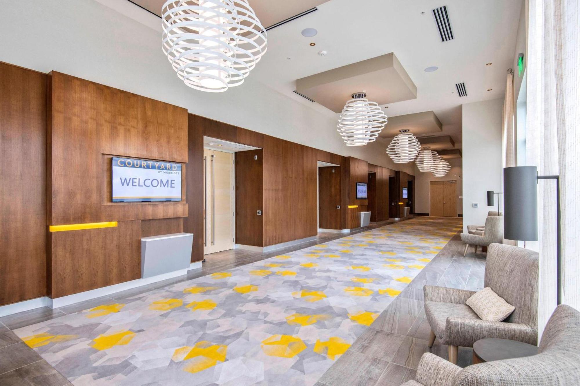 Courtyard By Marriott Raleigh Cary/Parkside Town Commons Hotell Exteriör bild