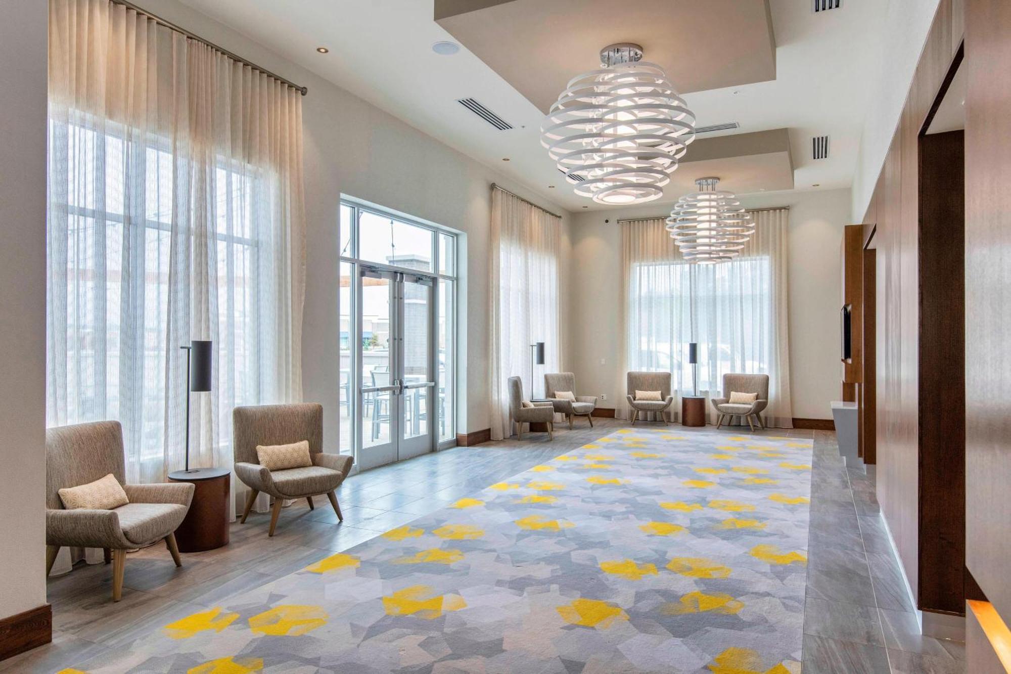 Courtyard By Marriott Raleigh Cary/Parkside Town Commons Hotell Exteriör bild