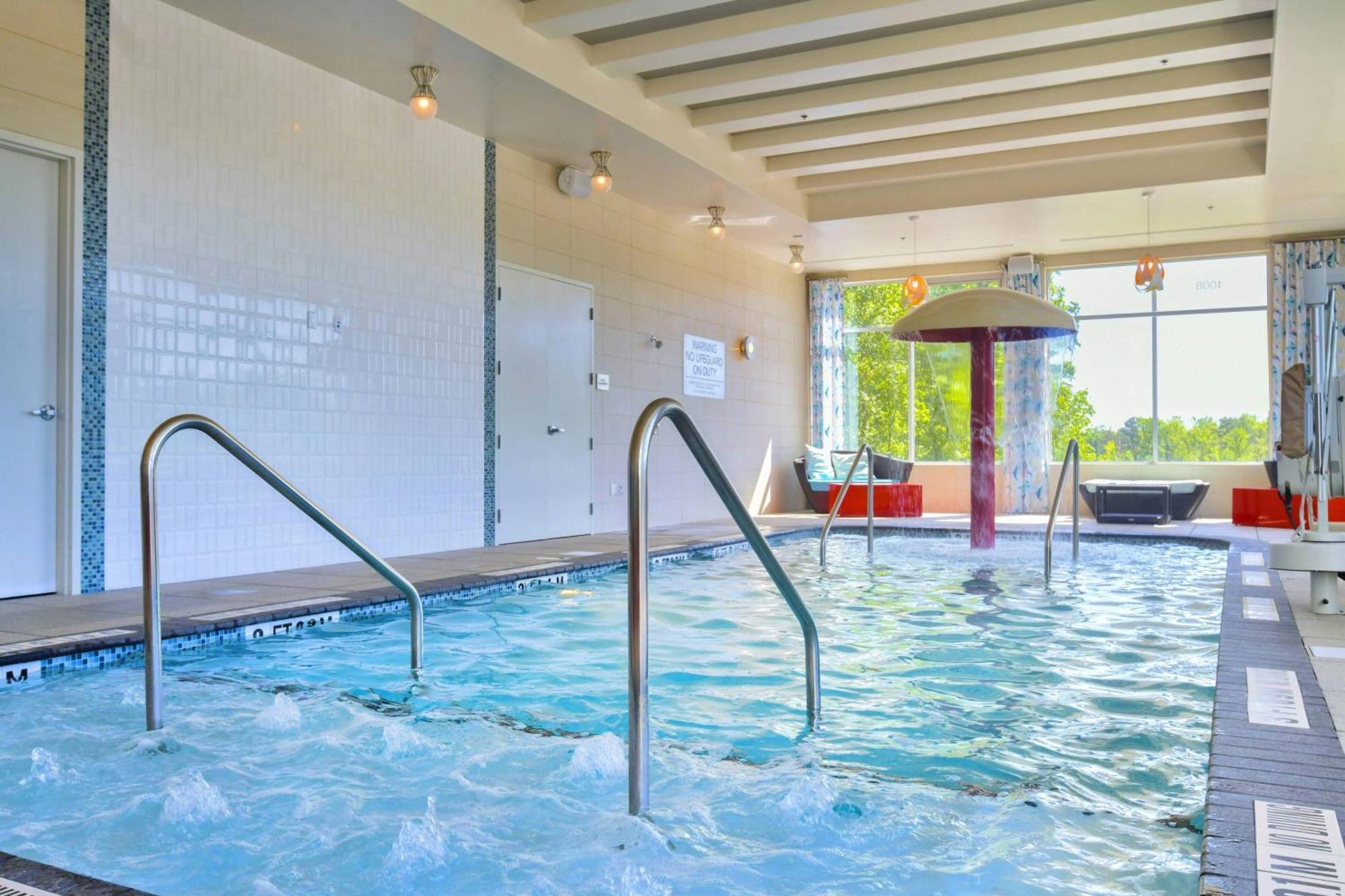 Courtyard By Marriott Raleigh Cary/Parkside Town Commons Hotell Exteriör bild