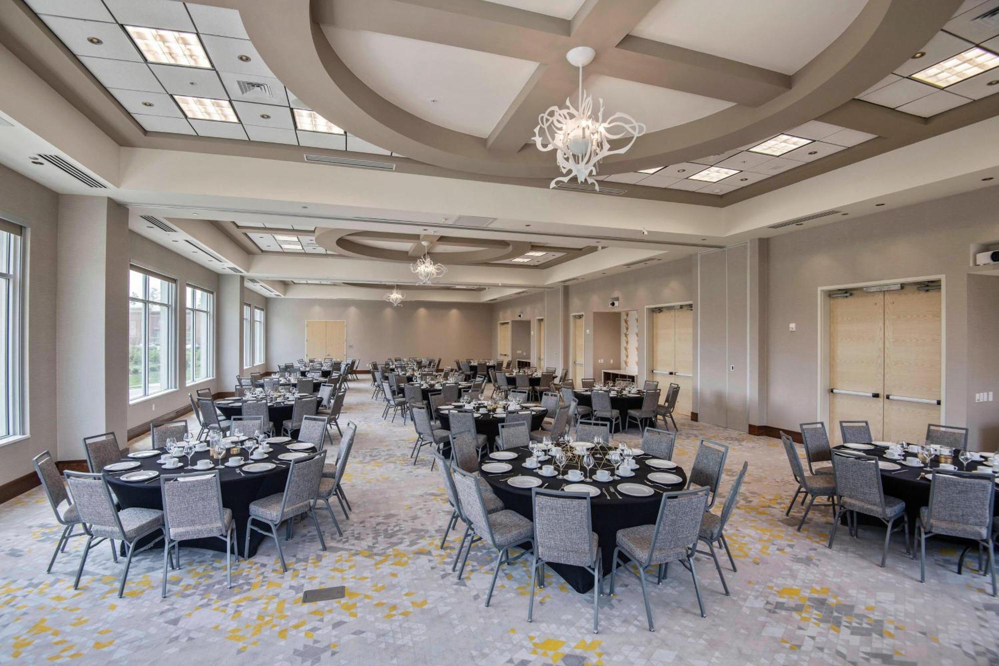 Courtyard By Marriott Raleigh Cary/Parkside Town Commons Hotell Exteriör bild