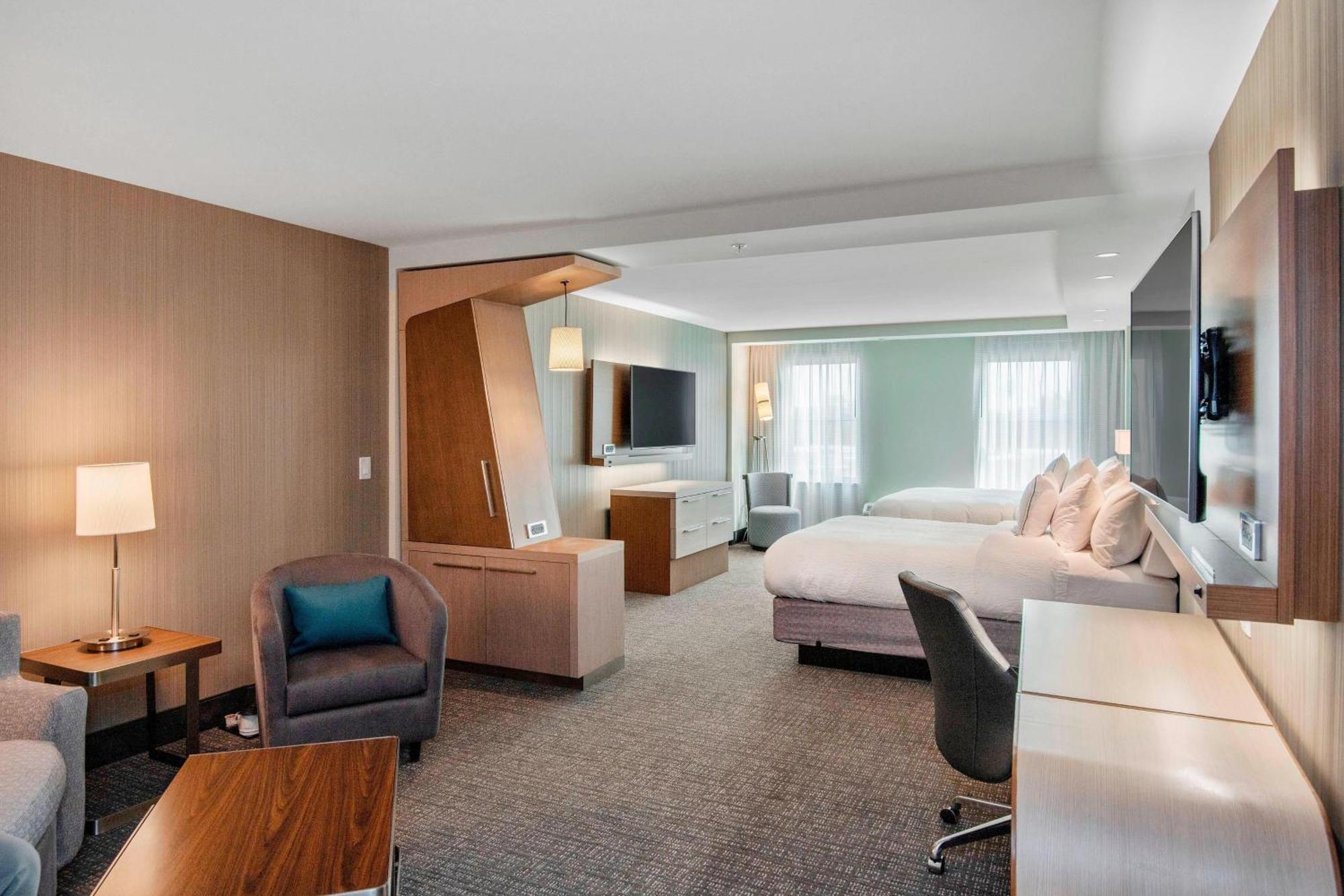 Courtyard By Marriott Raleigh Cary/Parkside Town Commons Hotell Exteriör bild