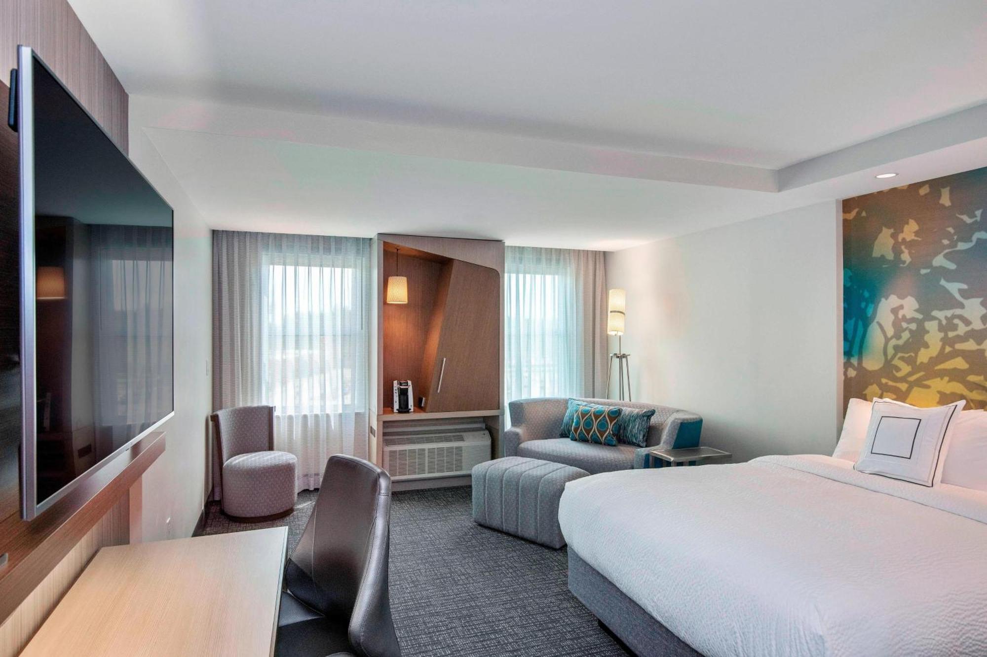 Courtyard By Marriott Raleigh Cary/Parkside Town Commons Hotell Exteriör bild